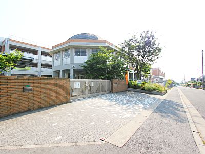 小学校　北九州市立星ケ丘小学校（小学校）まで431m