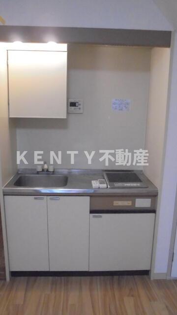 キッチン　コンパクトなキッチンで掃除もラクラク