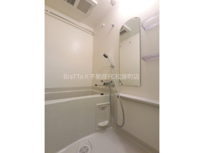 バス・シャワールーム　バス（浴室乾燥機付き）