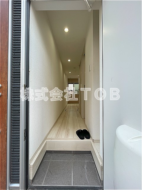 玄関　※クリーニング中の撮影※