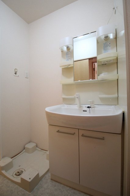 洗面設備　同物件別号室の写真です。