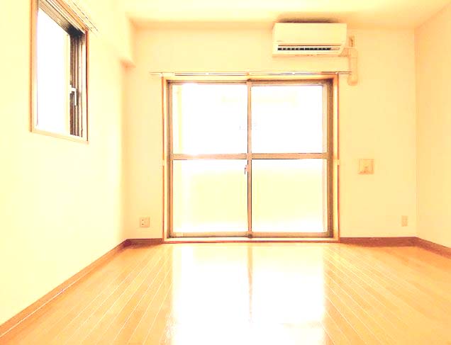 居室・リビング　★角部屋、二面採光、風通しも良好★