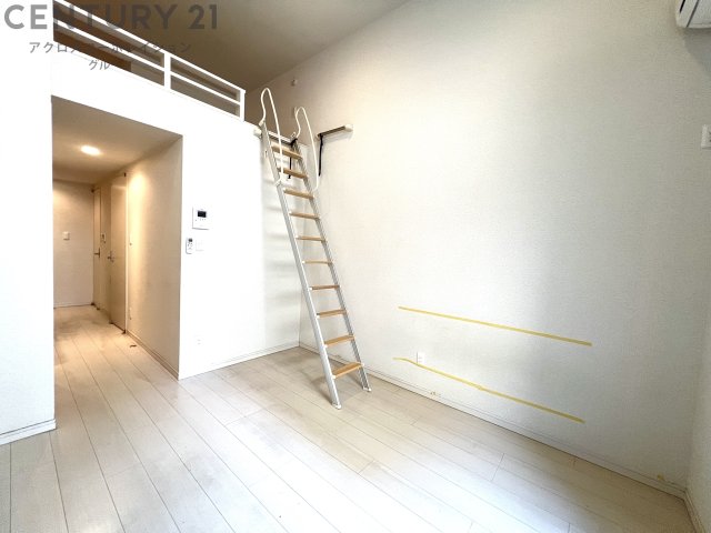 居室・リビング　ロフト付きのお部屋です！