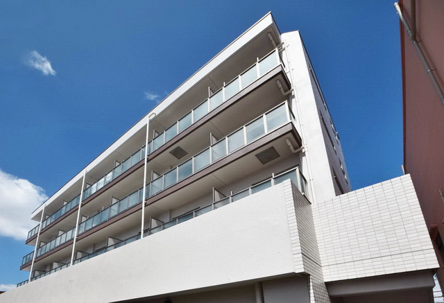 建物外観　★青い空、白い雲★