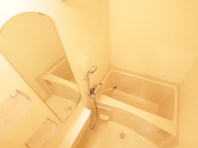 バス・シャワールーム　※別室の参考写真の為、現況優先です。