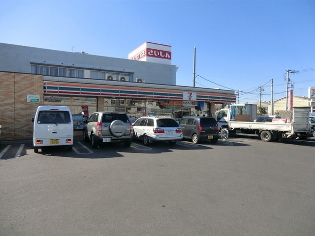 コンビニ　セブンイレブン（コンビニ）まで637m
