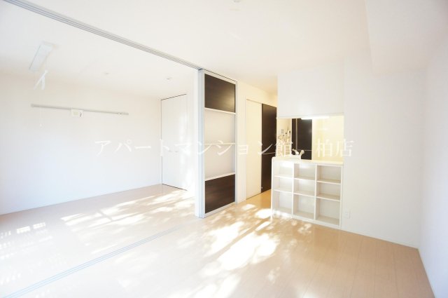 居室・リビング　類似