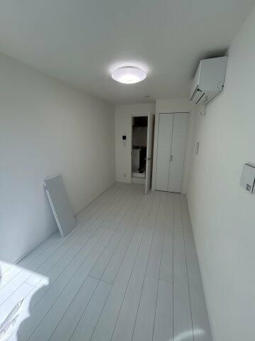 居室・リビング　■エアコン■24時間換気システム■室内物干機