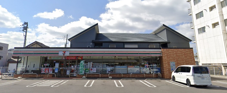 コンビニ　セブンイレブン徳島昭和町店（コンビニ）まで297m