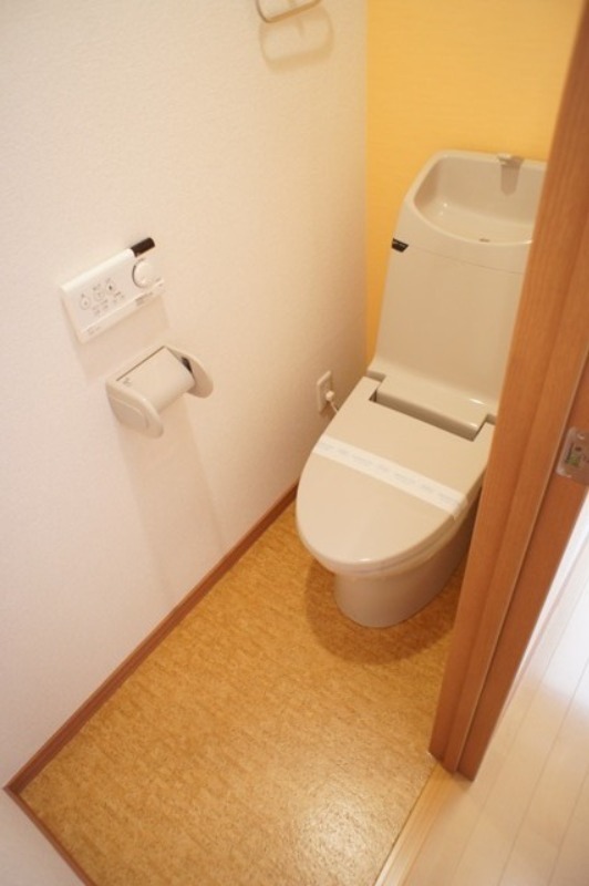 トイレ　図面と現状に相違がある場合には現状を優先