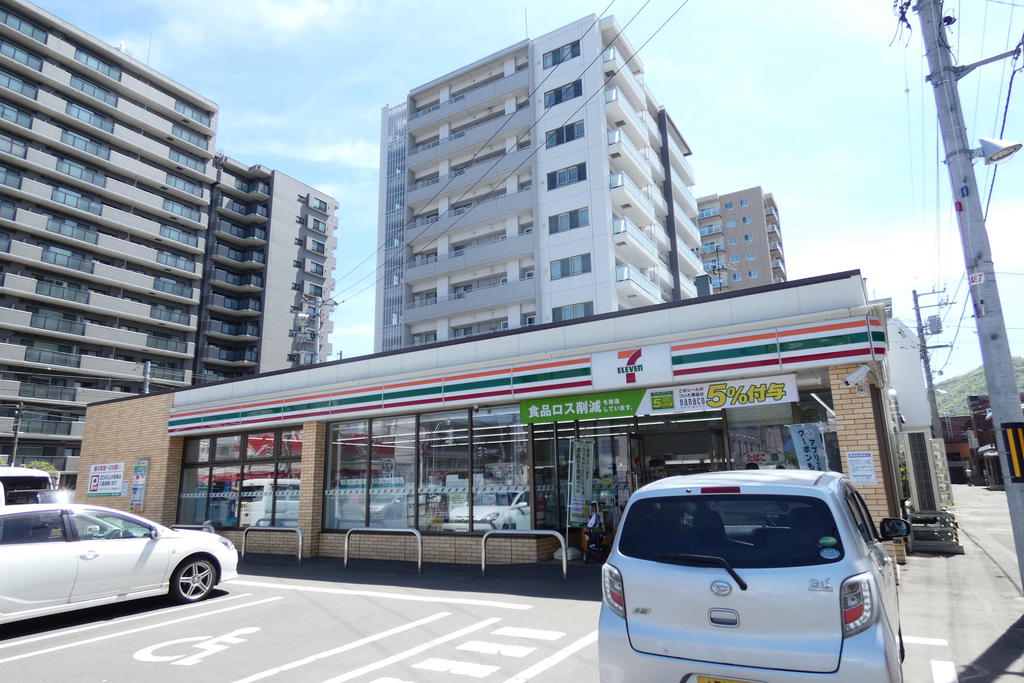 コンビニ　セブンイレブン札幌南14条西15丁目店（コンビニ）まで210m