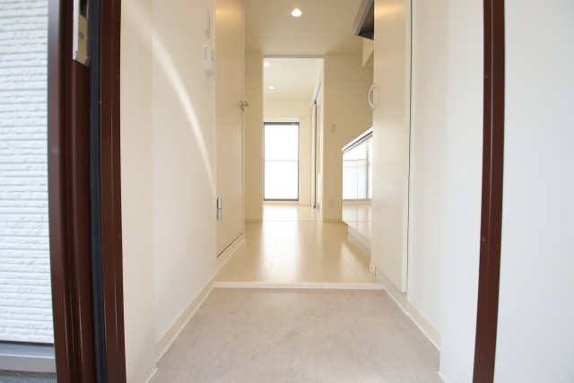 玄関　※別室の参考写真の為、現況優先です。