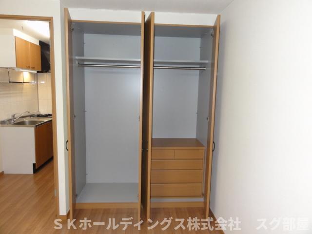 収納　洋室収納