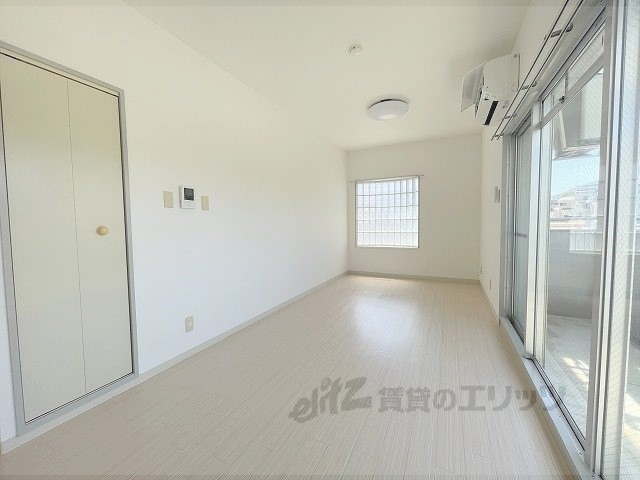 居室・リビング　洋室