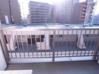 バルコニー　?