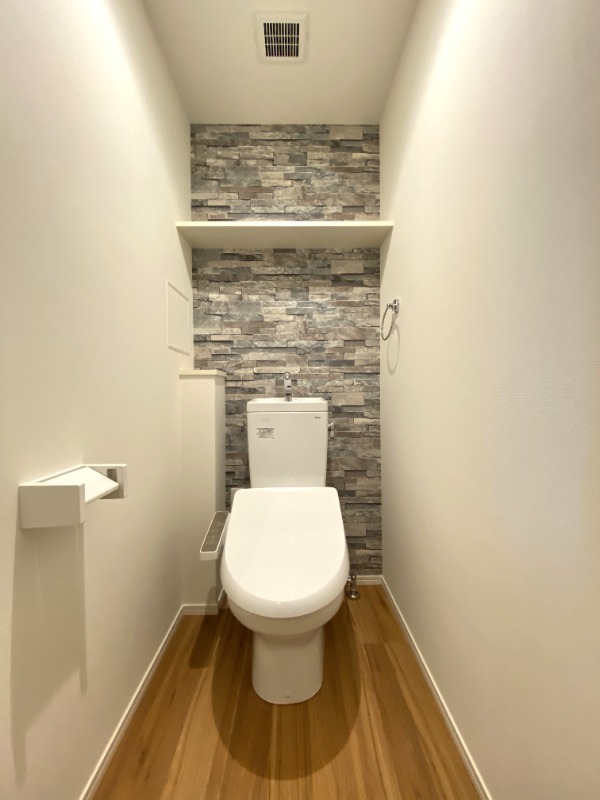 トイレ　別号室