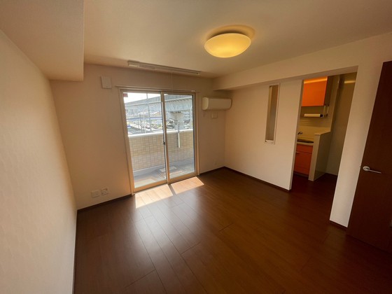 居室・リビング　※別部屋の写真です