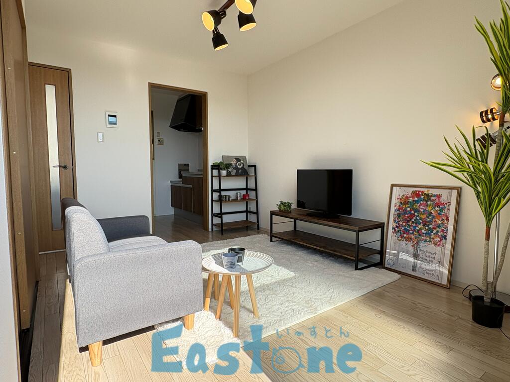 居室・リビング　明るいリビング！南向きで光も入ってくる