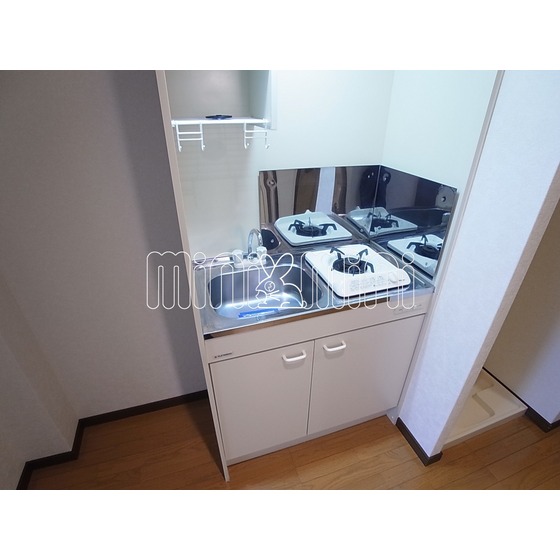 キッチン　洋室