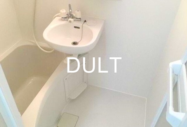 バス・シャワールーム　バスルームです。