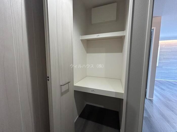 収納　廊下収納