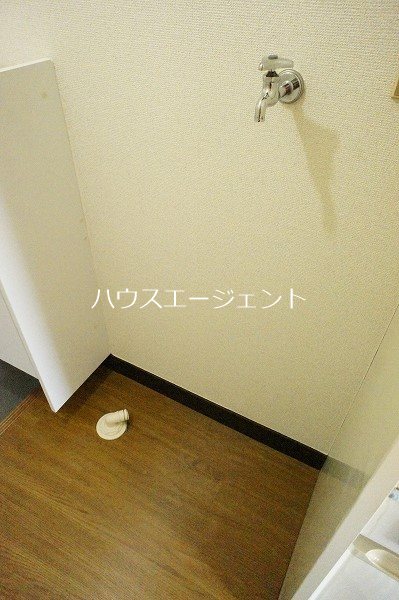 セキュリティ　洗濯機置き場は室内です。※参考画像
