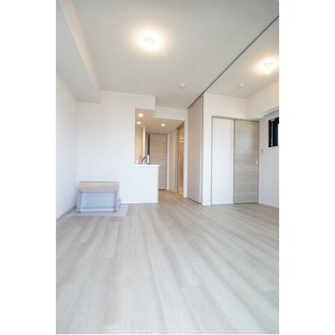 居室・リビング　阪東橋駅徒歩4分♪２沿線以上利用可の好立地♪