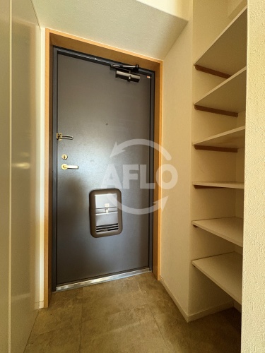 玄関　フロレスコ昭和町　玄関