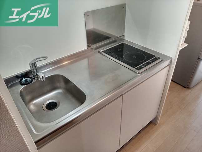 キッチン　設備仕様は号室等により異なります現地をご確認ください。