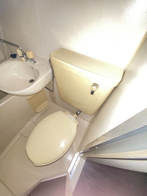 トイレ　落ち着いたトイレです