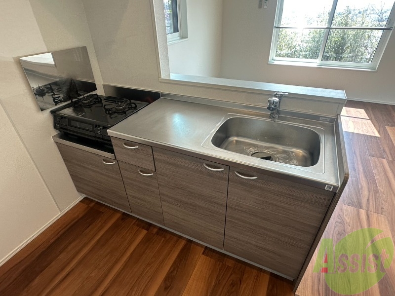 キッチン　キッチンはガスなので火加減の調整がしやすそうです。