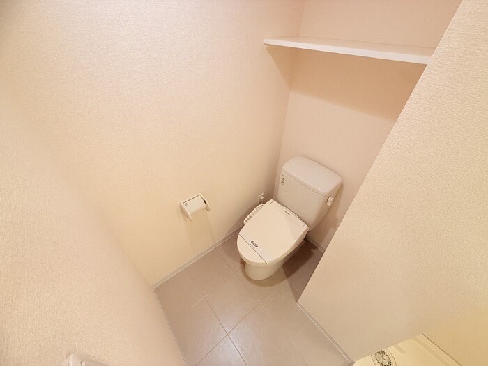 トイレ　温水洗浄便座付き♪