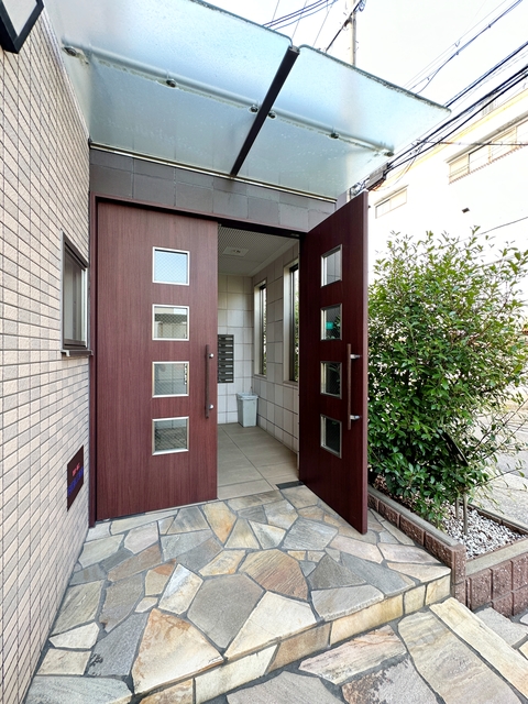 ロビー　オートロック完備で部外者シャットアウト♪♪