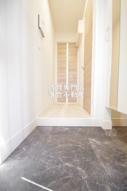 玄関　落ち着いた玄関