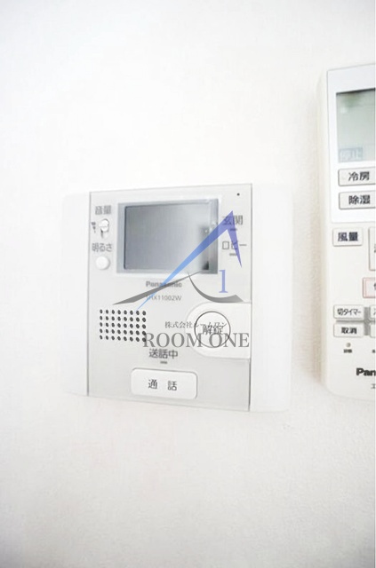 セキュリティ　モニター付きインターホンです。