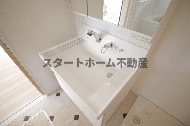洗面設備　脱衣スペースもあります