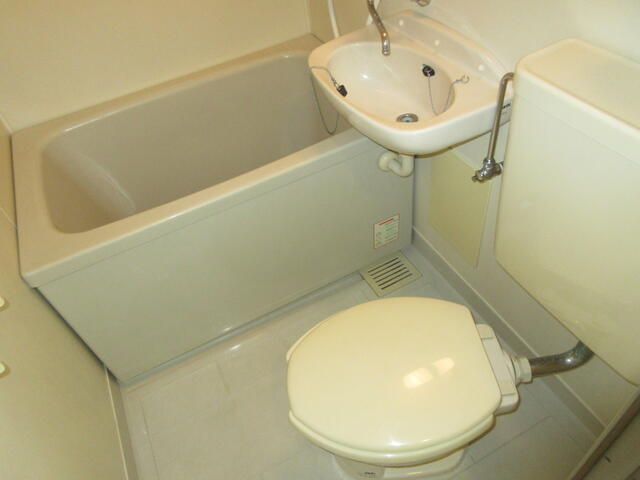 バス・シャワールーム　他号室　同施工参考写真