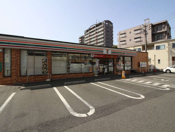 コンビニ　セブンイレブン小倉北方1丁目店（コンビニ）まで90m