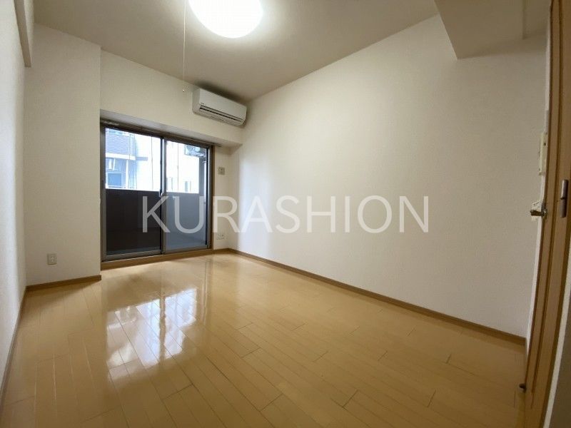 居室・リビング　別部屋の写真になります。