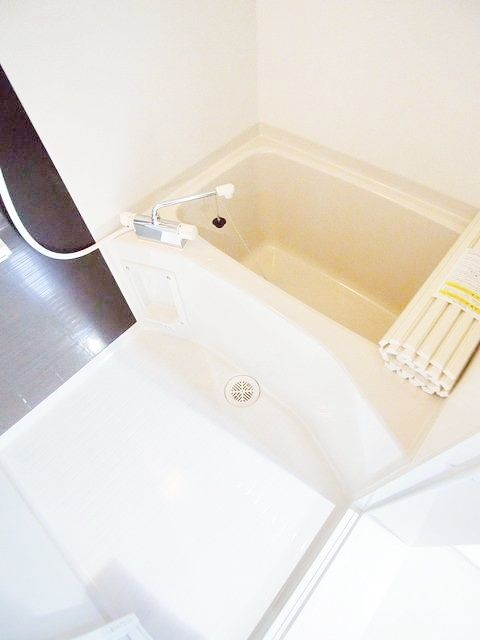 バス・シャワールーム　♪サッパリ爽快バスタイム！♪