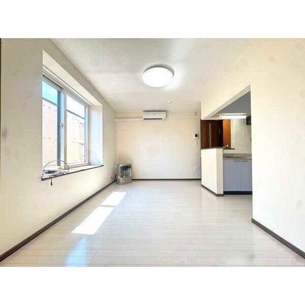 居室・リビング　※概略資料につき現況を優先します。