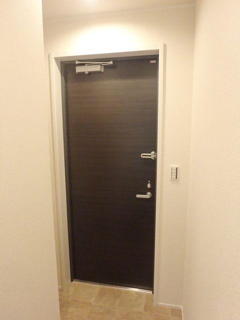 玄関　弊社は都内全域の物件をご紹介可能です！