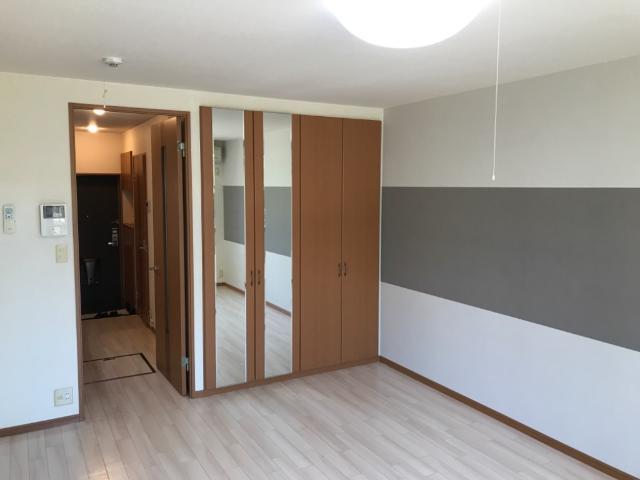 居室・リビング　室内