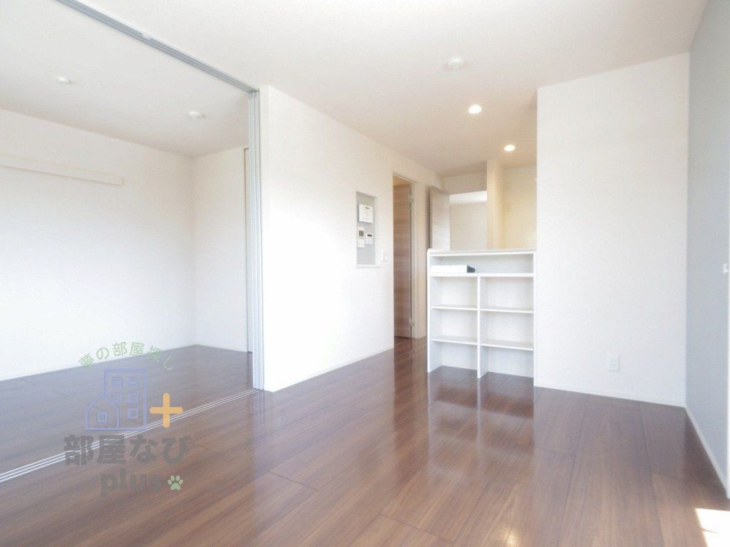 居室・リビング　※他号室写真です