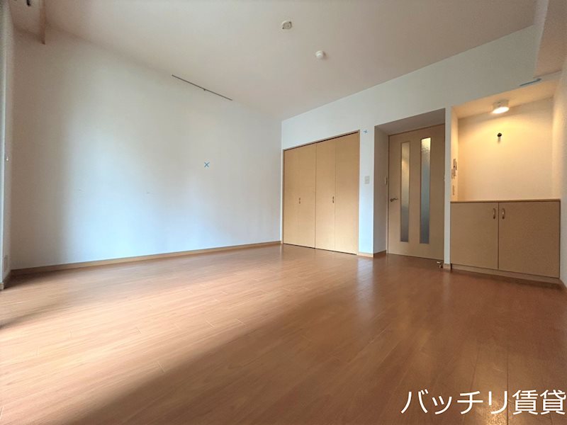 居室・リビング　別号室写真の為、現況を優先致します。