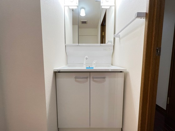 洗面設備　※別部屋の写真です