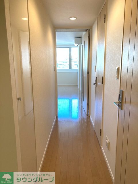 玄関　※写真は同タイプ住戸です。