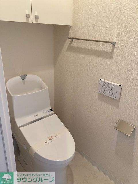 トイレ　※写真は同タイプ住戸です。