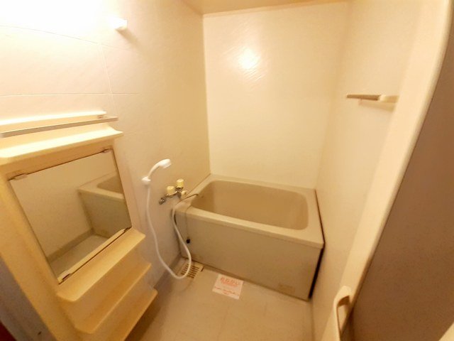 バス・シャワールーム　お風呂です