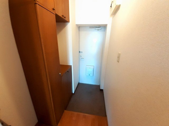玄関　落ち着いた玄関です